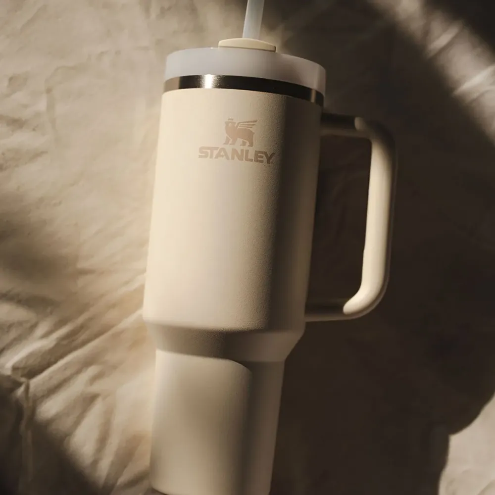 Stanley Quencher 1.18 L Krem Pipetli Termos Bardak