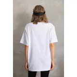 Unisex Taş Desenli Oversize T-Shirt - Beyaz