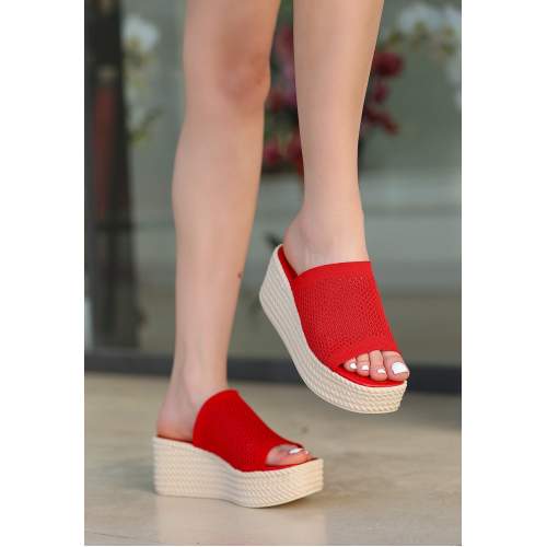 Kırmızı Triko Dolgu Topuk Terlik Kırmızı Triko Dolgu Topuk Terlik