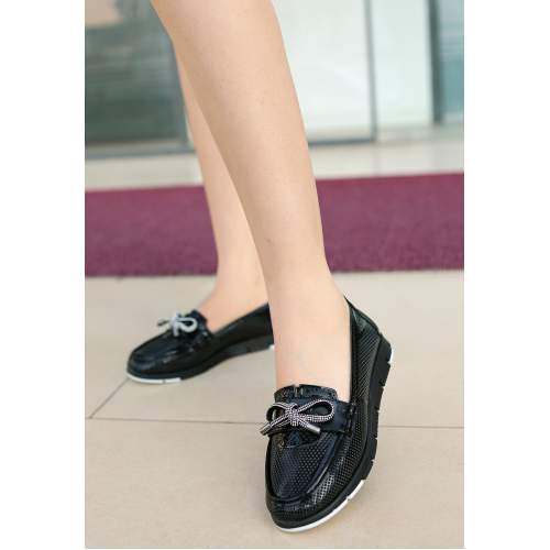 Siyah Rugan Babet Ayakkabı Siyah Rugan Babet Ayakkabı