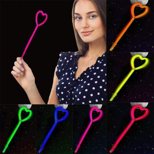 Karanlıkta Yanan Glow  Partisi Kalp Şekilli Asa Sopa 6 Renk 6 Adet Karanlıkta Yanan Glow  Partisi Kalp Şekilli Asa Sopa 6 Renk 6 Adet