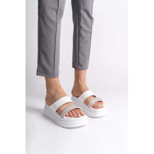 Lisinya948  Düz Topuklu Taşlı Şeritli Kalın ve Ortopedik Taban Kadın Terlik BT Beyaz Lisinya948  Düz Topuklu Taşlı Şeritli Kalın ve Ortopedik Taban Kadın Terlik BT Beyaz