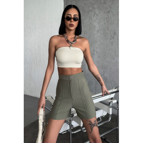 Zarif Ve Şıklığı Bir Arada Sunan Yüksek Bel Krep Esnek Çimalı Çizgili Şort Haki Zarif Ve Şıklığı Bir Arada Sunan Yüksek Bel Krep Esnek Çimalı Çizgili Şort Haki